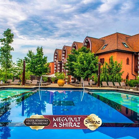 Meses Shiraz Hotel Superior-Adults Only เอ็กแกร์ซาโลก ภายนอก รูปภาพ