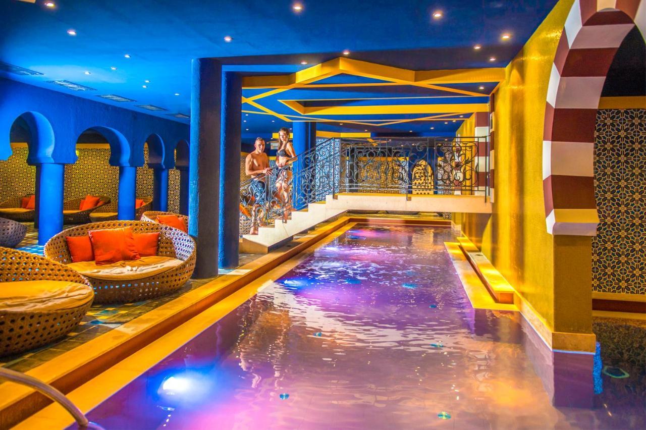 Meses Shiraz Hotel Superior-Adults Only เอ็กแกร์ซาโลก ภายนอก รูปภาพ
